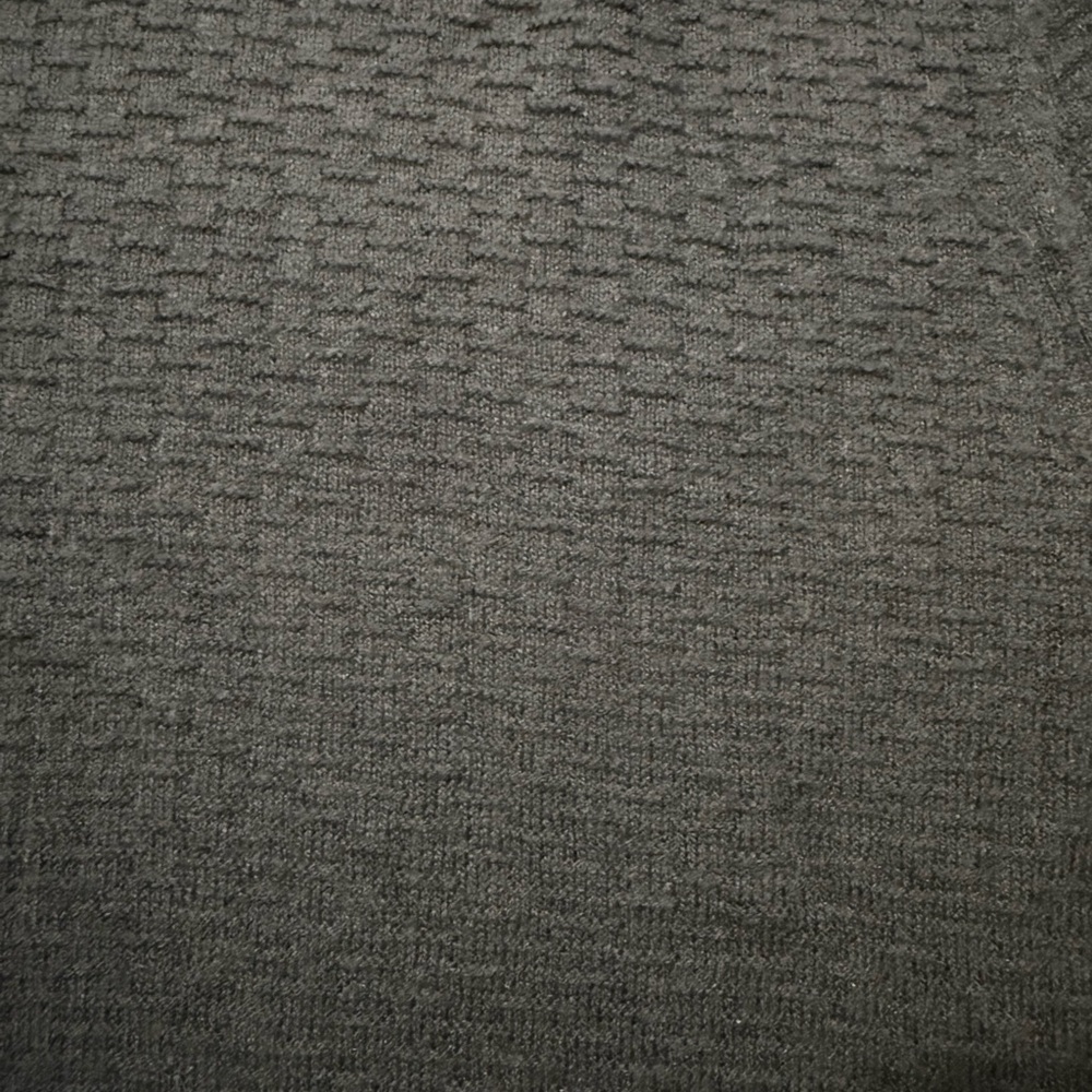 *GENTLY WORN* Abercrombie & Fitch Men's Size M Featherweight Button-Up - Picture 6 of 9